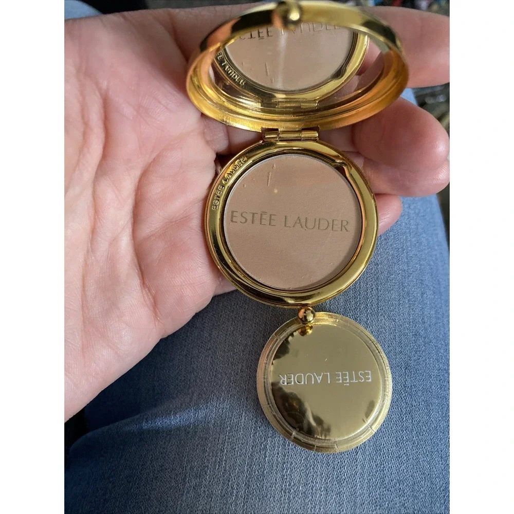 Estee Lauder Lucidity 02 Light Medium Translucent Pressed Powder Mini Compact .1